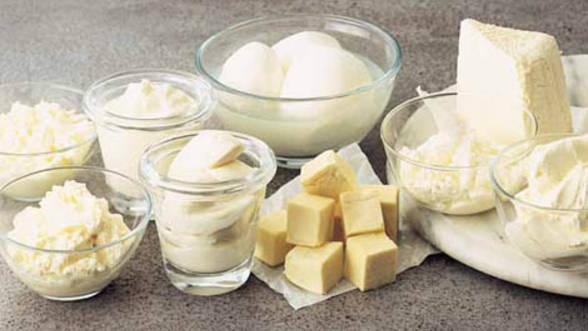 INS: Producţia de lapte de consum a scăzut cu 5,2% în 2012