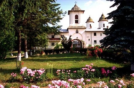 Viforâta, mănăstirea cu trei ctitori