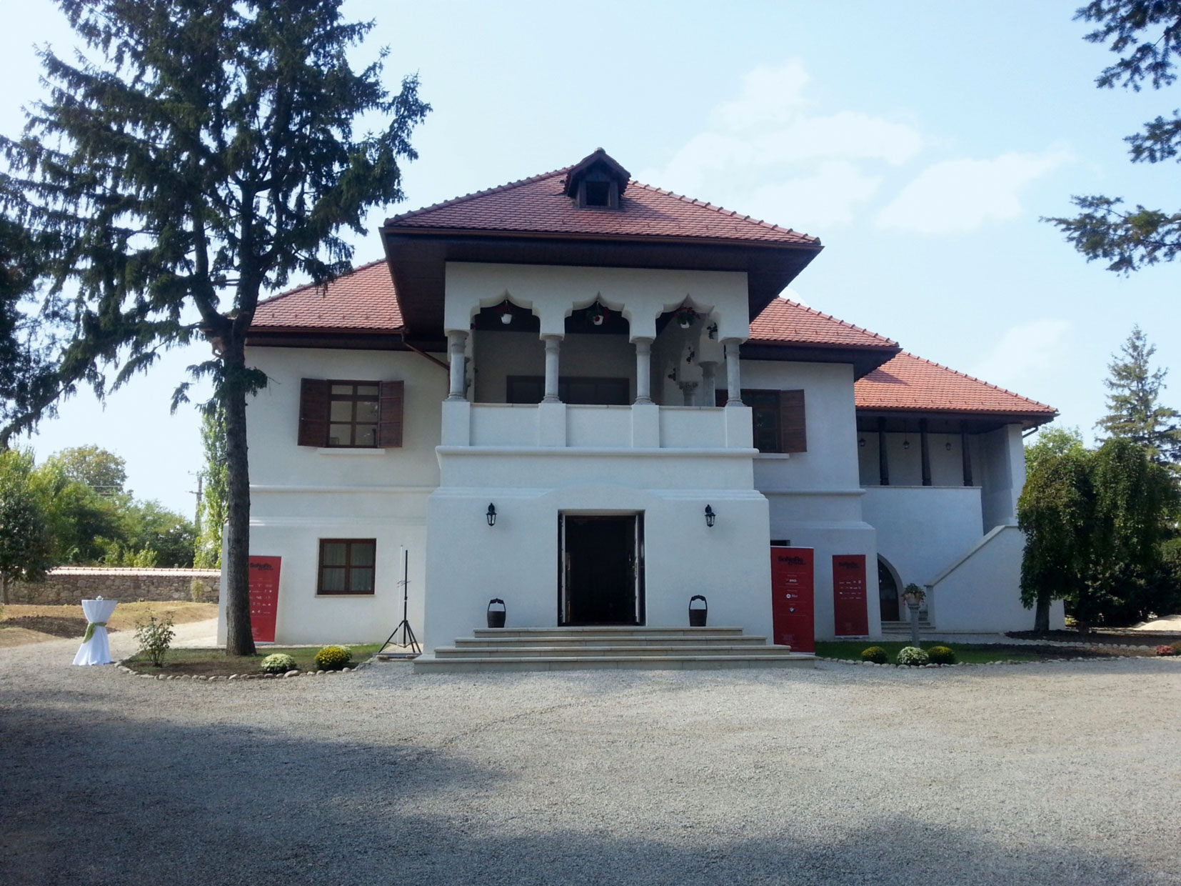 Noua tinerețe a vechilor reședințe boierești