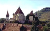 Cetatea Biertanului, principala atracţie a satului transilvănean „dintre dealuri“