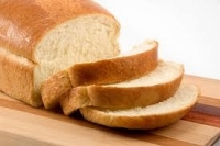 Pâinea, la fel de scumpă după reducerea TVA