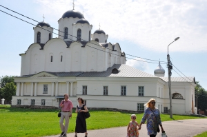 Nopţi albe în ținuturile Rusiei (XI). Novgorod, orașul lui Rurik şi al lui Iaroslav cel înţelept