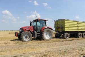 Fermierii români au solicitat fonduri europene de 330 de milioane de euro pentru investiții în exploatații agricole