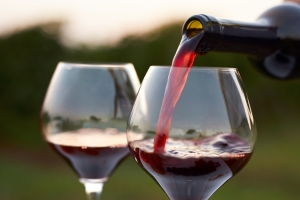Măsuri împotriva comercializării vinurilor falsificate